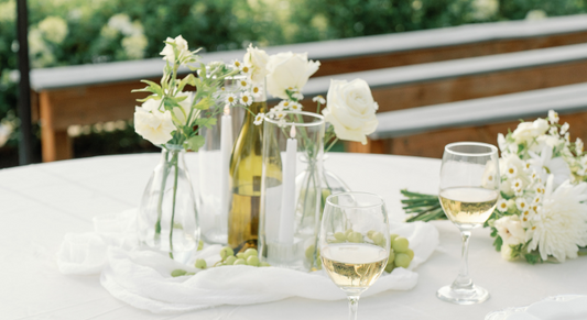 Why Your Centerpiece Should Include Bud Vases