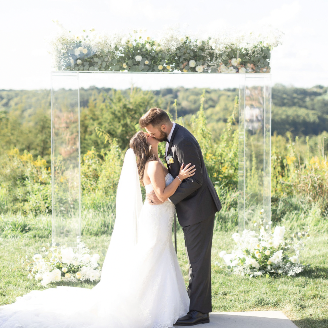 Modern Acrylic Arch Rental | Iowa Decor Rentals | Monarch Events