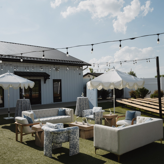 9’ White Fringe Umbrella with Base