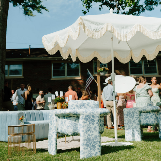 9’ White Fringe Umbrella with Base